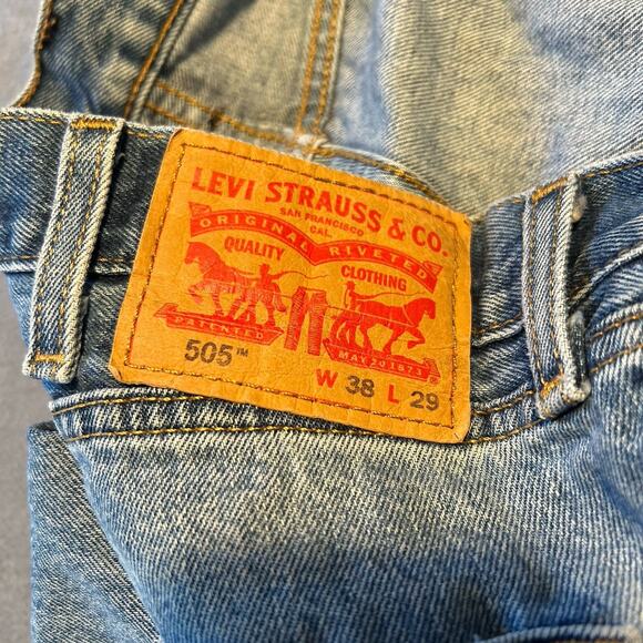 Levi’s 505 Jeans Mens 38x29 Regular Fit Straight Leg Blue Light Wash Denim - Picture 5 of 9